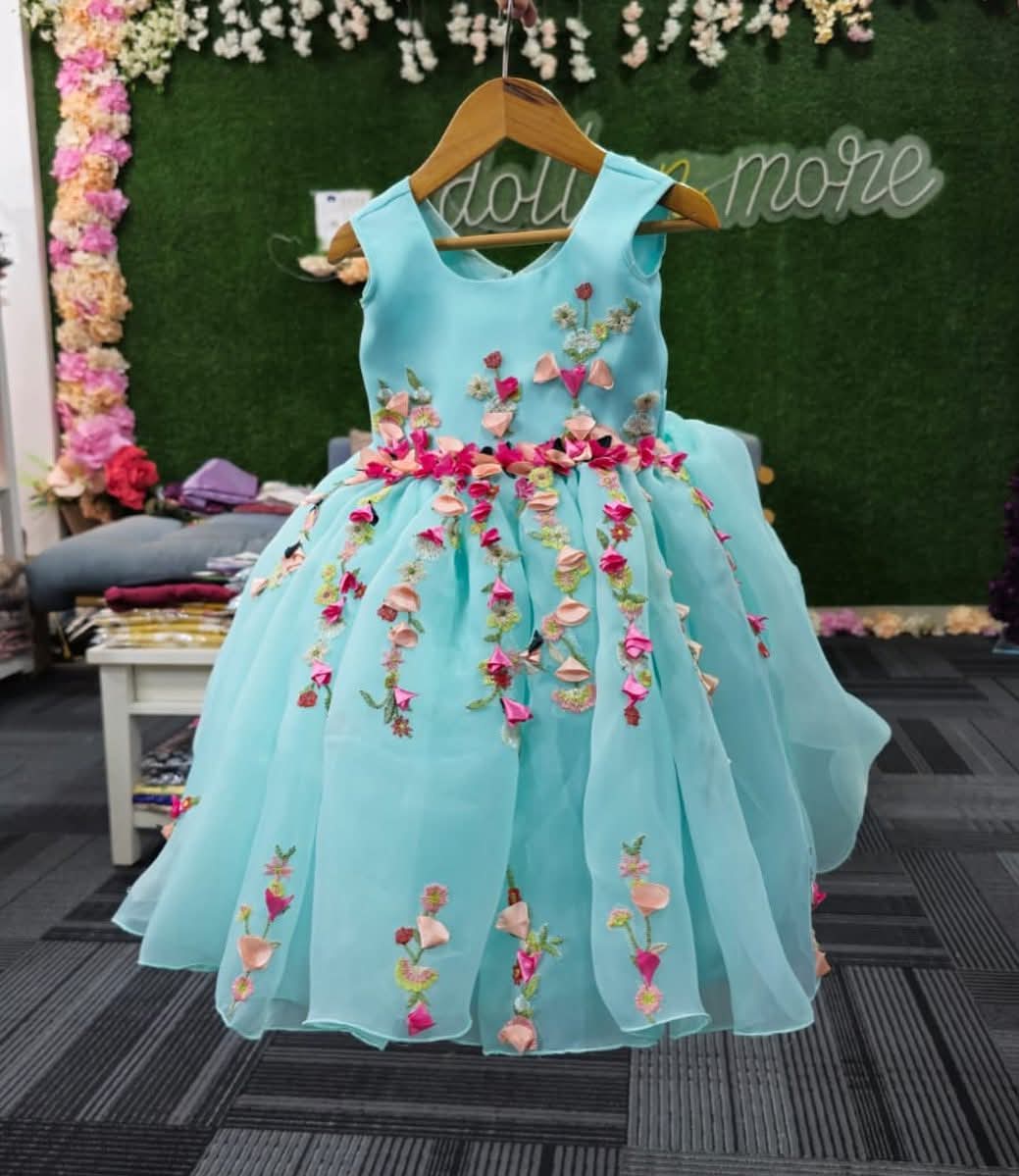 Teal flower dress detail